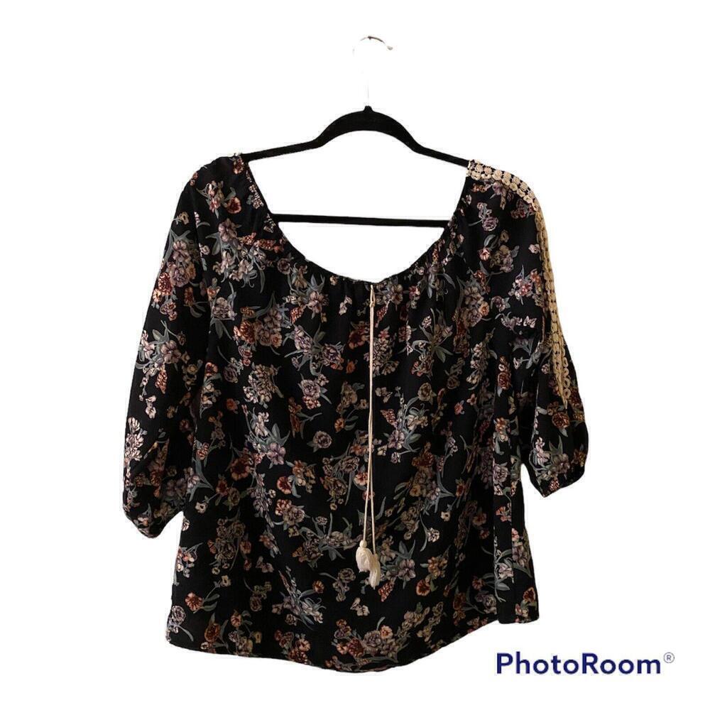 I Joah Blue Floral peasant top Sz. M